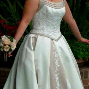 Wedding dress